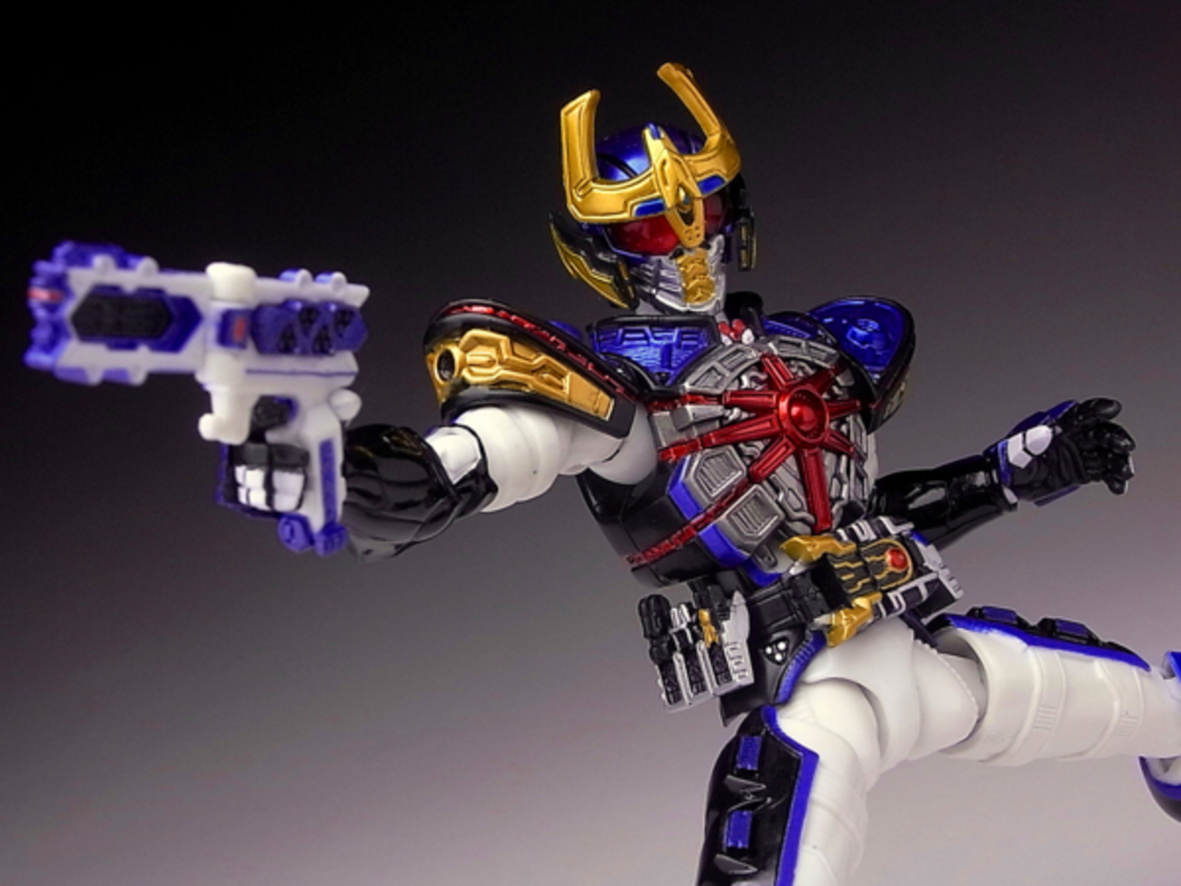 S.H.フィギュアーツ 仮面ライダー ライジングイクサ レビュー - YOの玩具箱