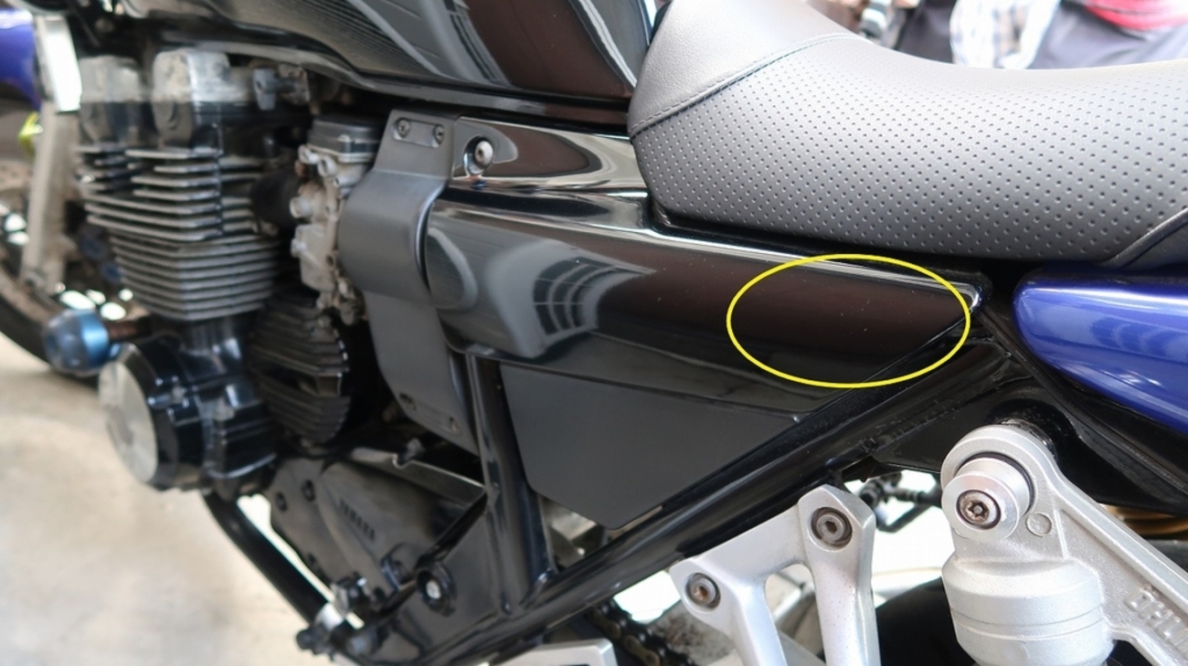 xjr400 サイドカバー純正 ヤマハ XJR400 純正サイドカバー サイド 
