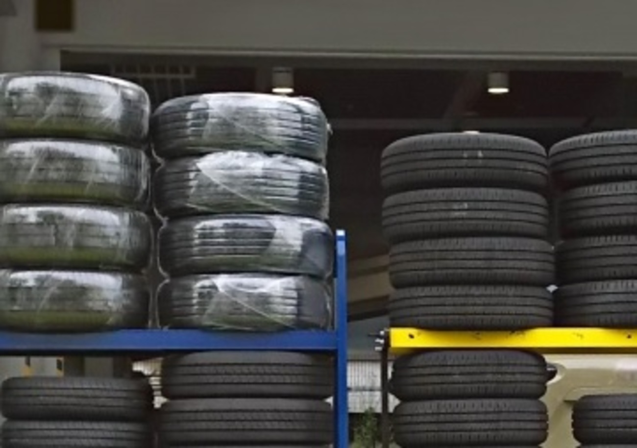 165／65R15のタイヤの価格。タイヤ交換の費用を解説 - ナイロC.T.D