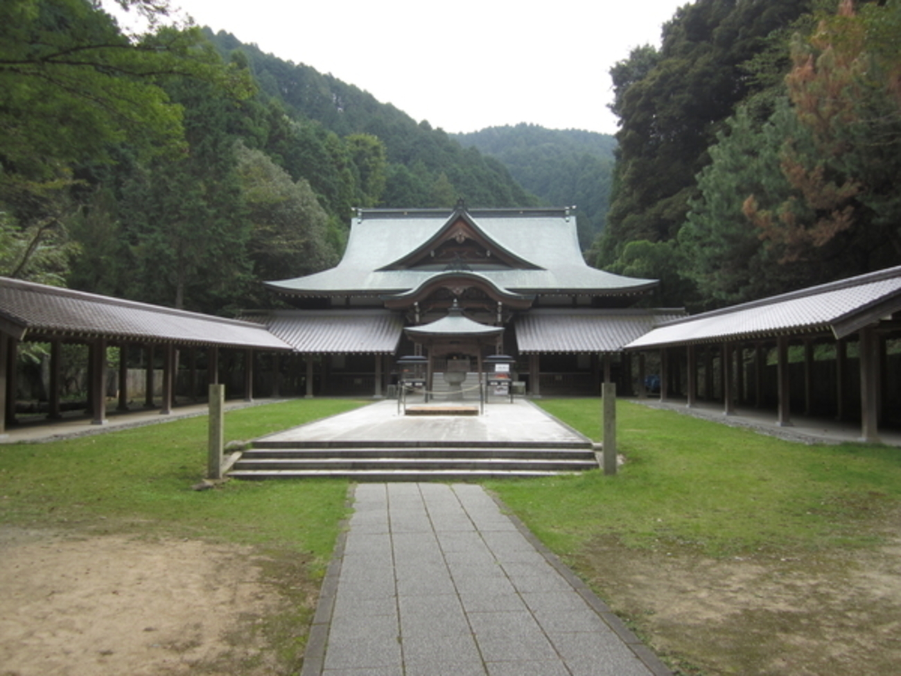 石鎚神社 石鉄山 前神寺 石鉄蔵王大権現 三尊像 2014年7月 前神寺 石鉄蔵王大権現縁日 | 旅する石鎚信仰者