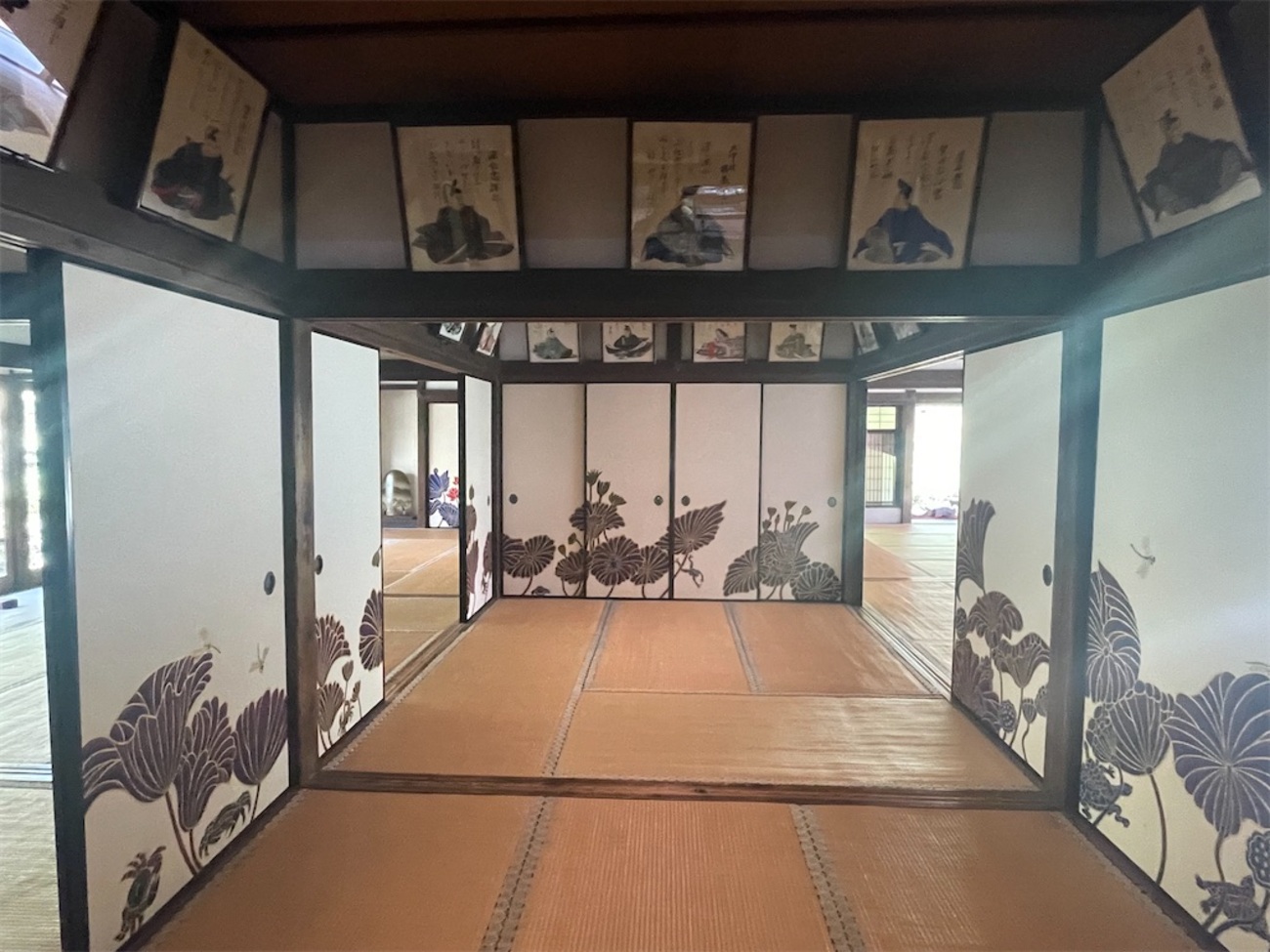 京都寺社巡り】『青蓮院門跡』で蓮の襖絵と庭園鑑賞 - えちこの旅ブログ
