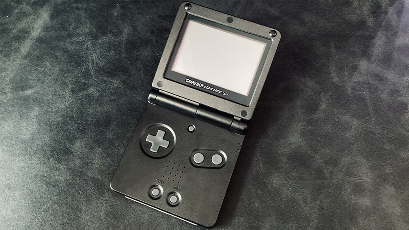 レトロゲーム最初の1台にオススメなのは、ゲームボーイアドバンスSP 