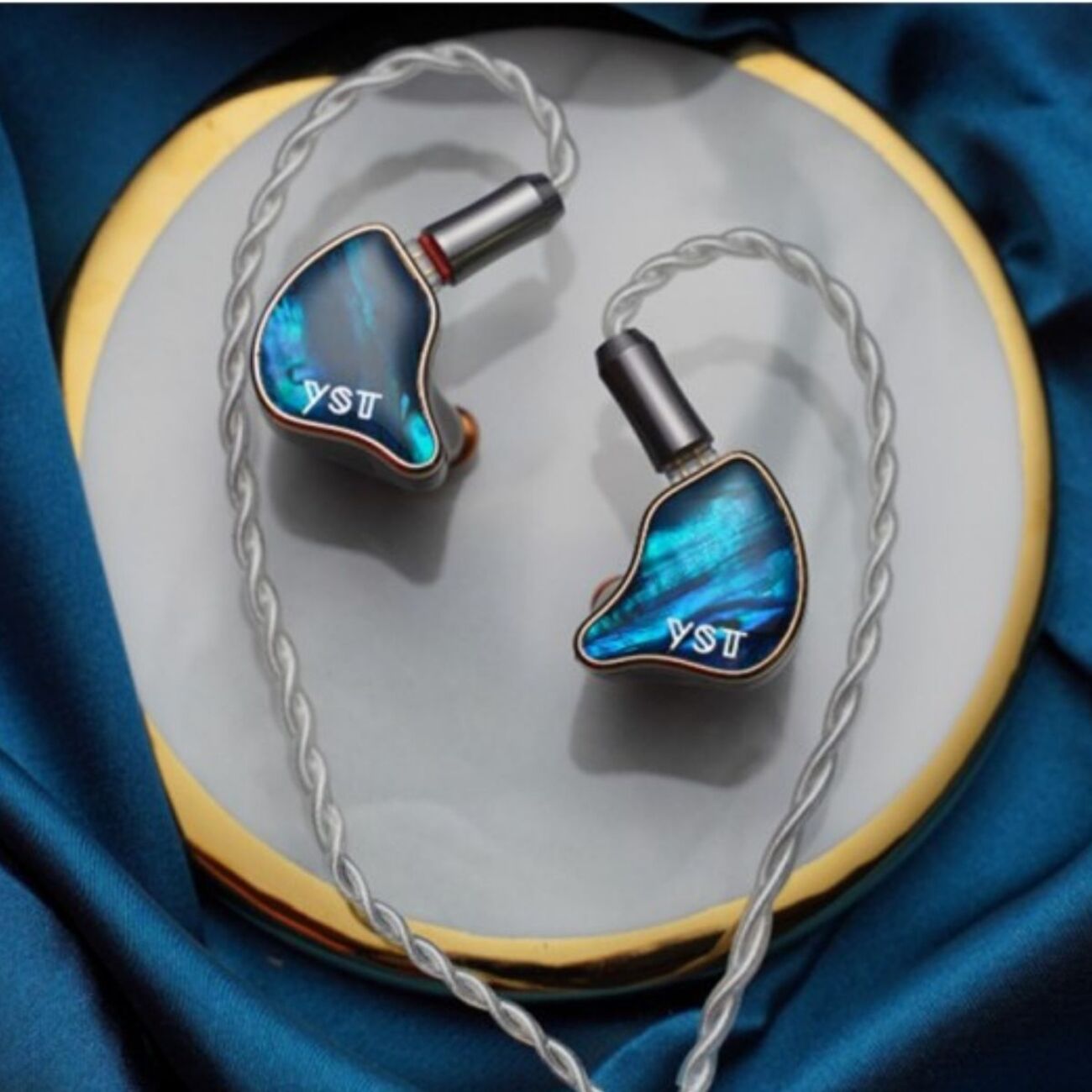 ECCI YST-02：1BA+1DDハイブリッド中華イヤホン - audio-sound @ hatena