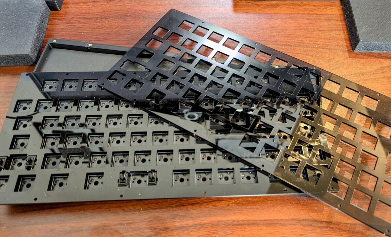 カインズ工房でレーザー加工機を使って自作キーボード用のプレートを