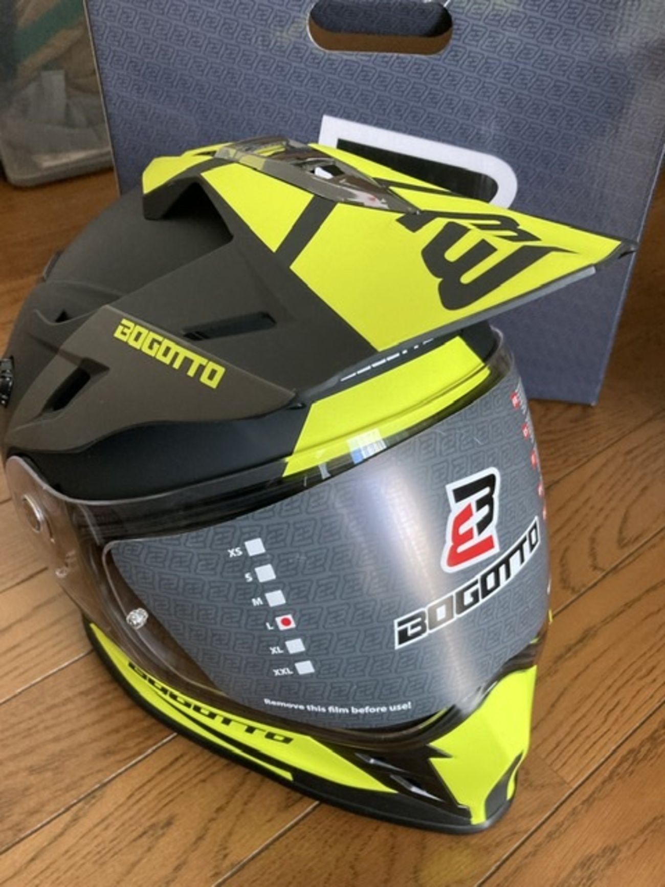 海外通販・FC MOTOでお買い物】BOGOTTO（ボゴット）ヘルメット V331