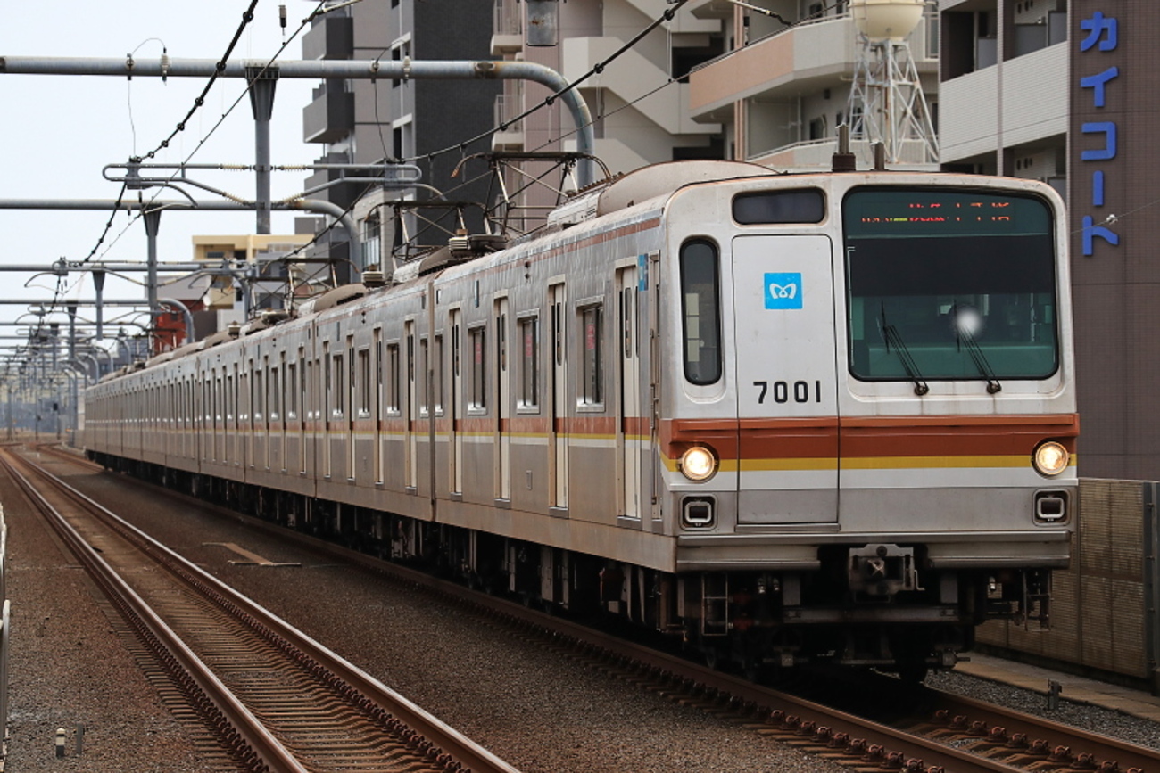 西武鉄道ファン 西武3000系3003編成がラストラン｜鉄道ニュース｜2013年10月7日