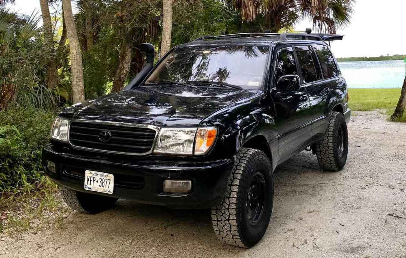 買ってはいけない？ランドクルーザー100中古車の弱点と故障しやすい 