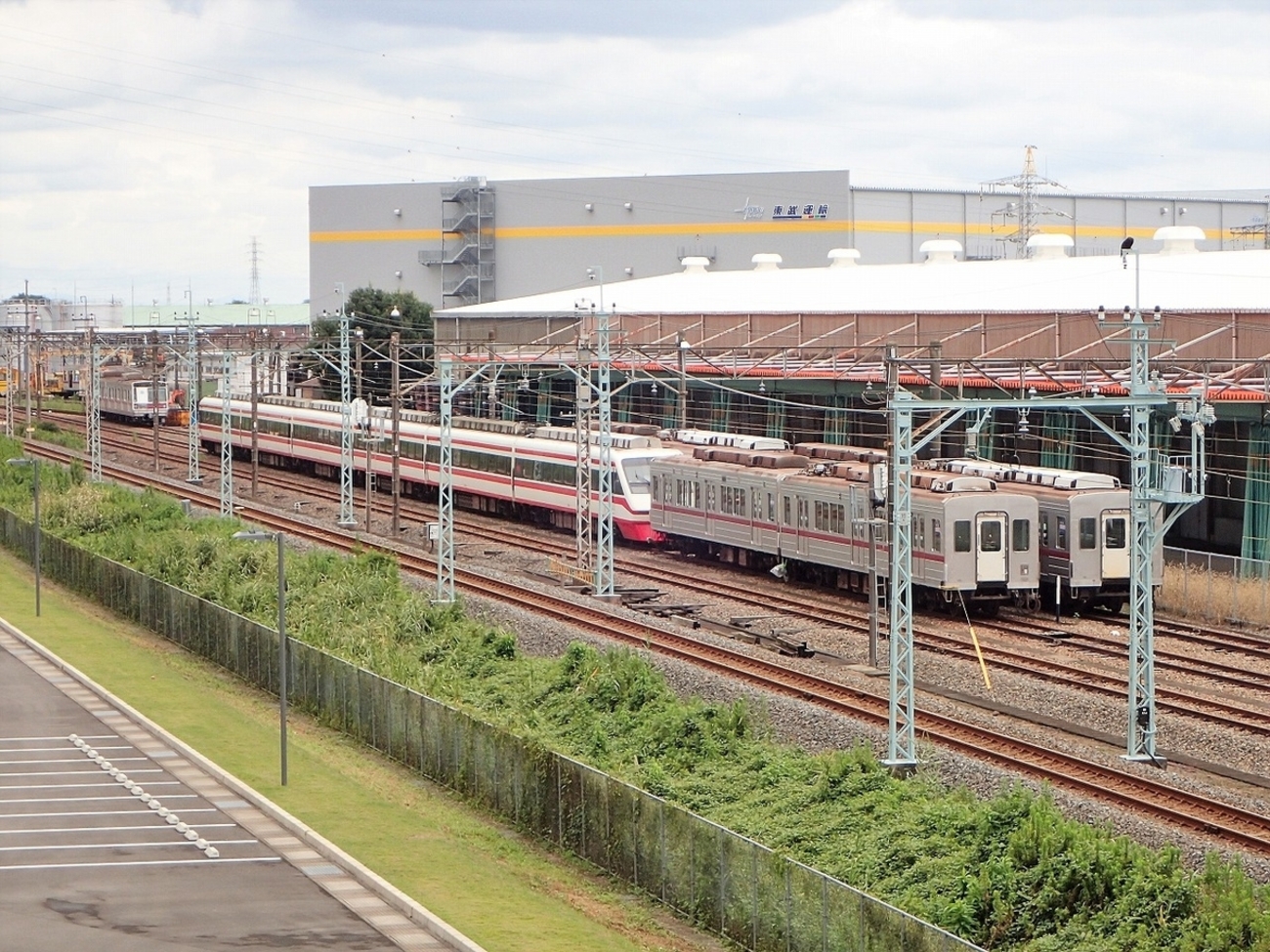 東武200系208F 「208-1 」車体切抜き番号板（ナンバープレート） 東武鉄道 208-1 (東武200系) 車両ガイド | レイルラボ(RailLab)