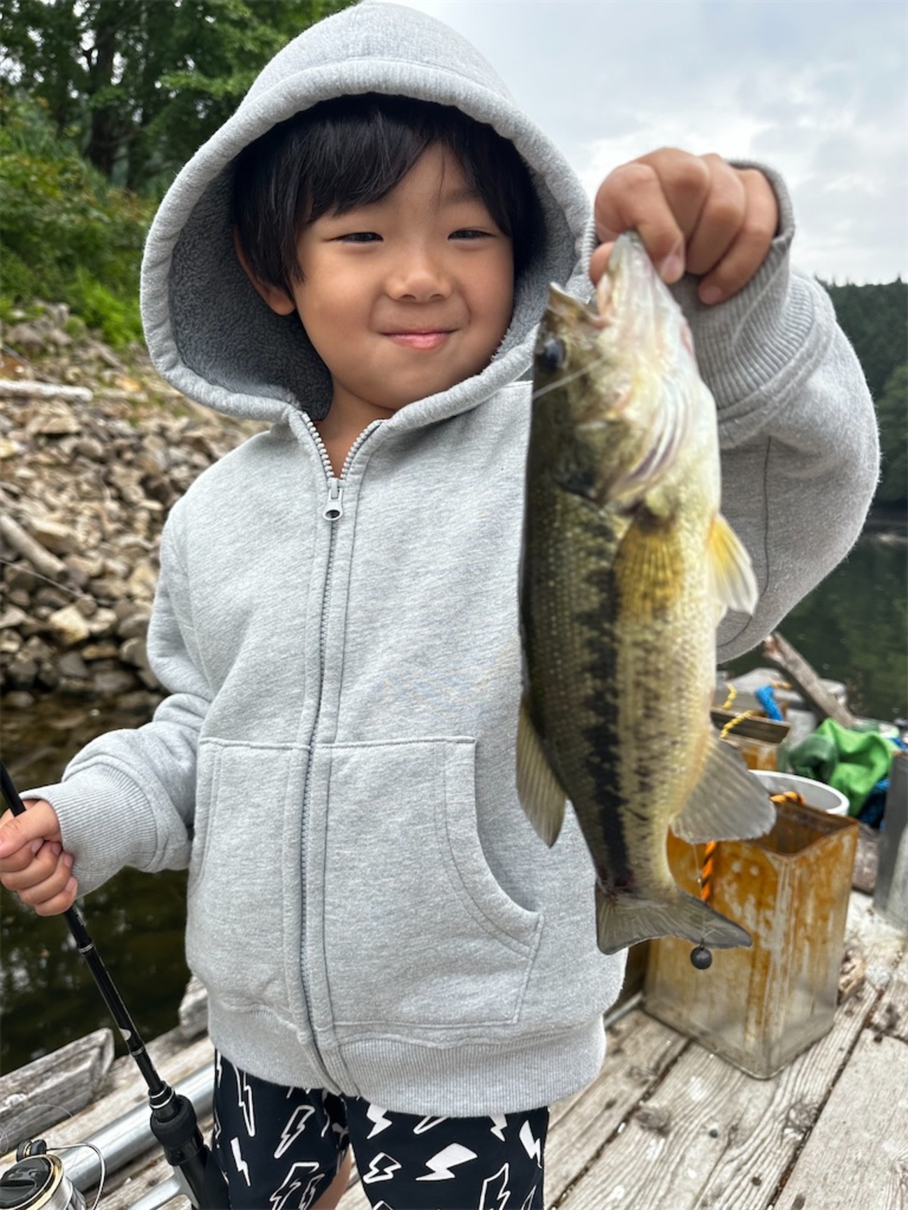 6/8(日)ワカサギ20 匹🐟ブラックバス47㎝🐟41㎝🐟エンジョイ