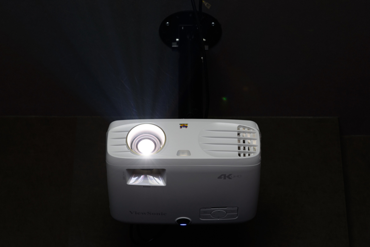 コスパの高い4K UHD対応のプロジェクター - ViewSonic(ビューソニック 
