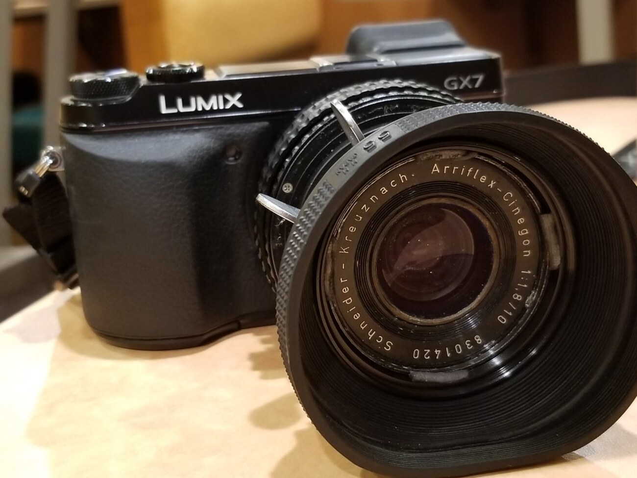 オールドレンズ】Arriflex-Cinegon 10mm F1.8にラバーフード導入