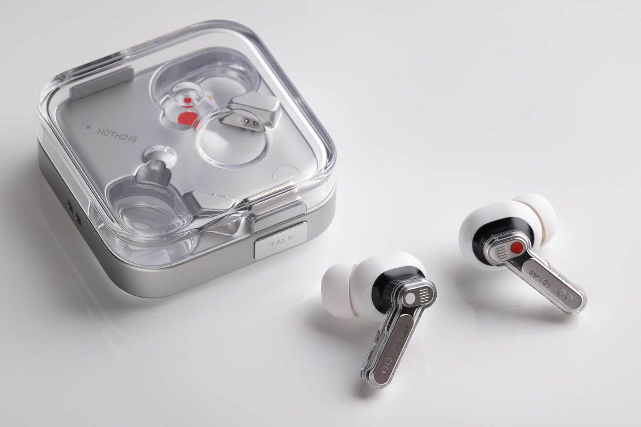 ケースにマイクを内蔵したワイヤレスイヤホン！Nothing Ear (3)を 