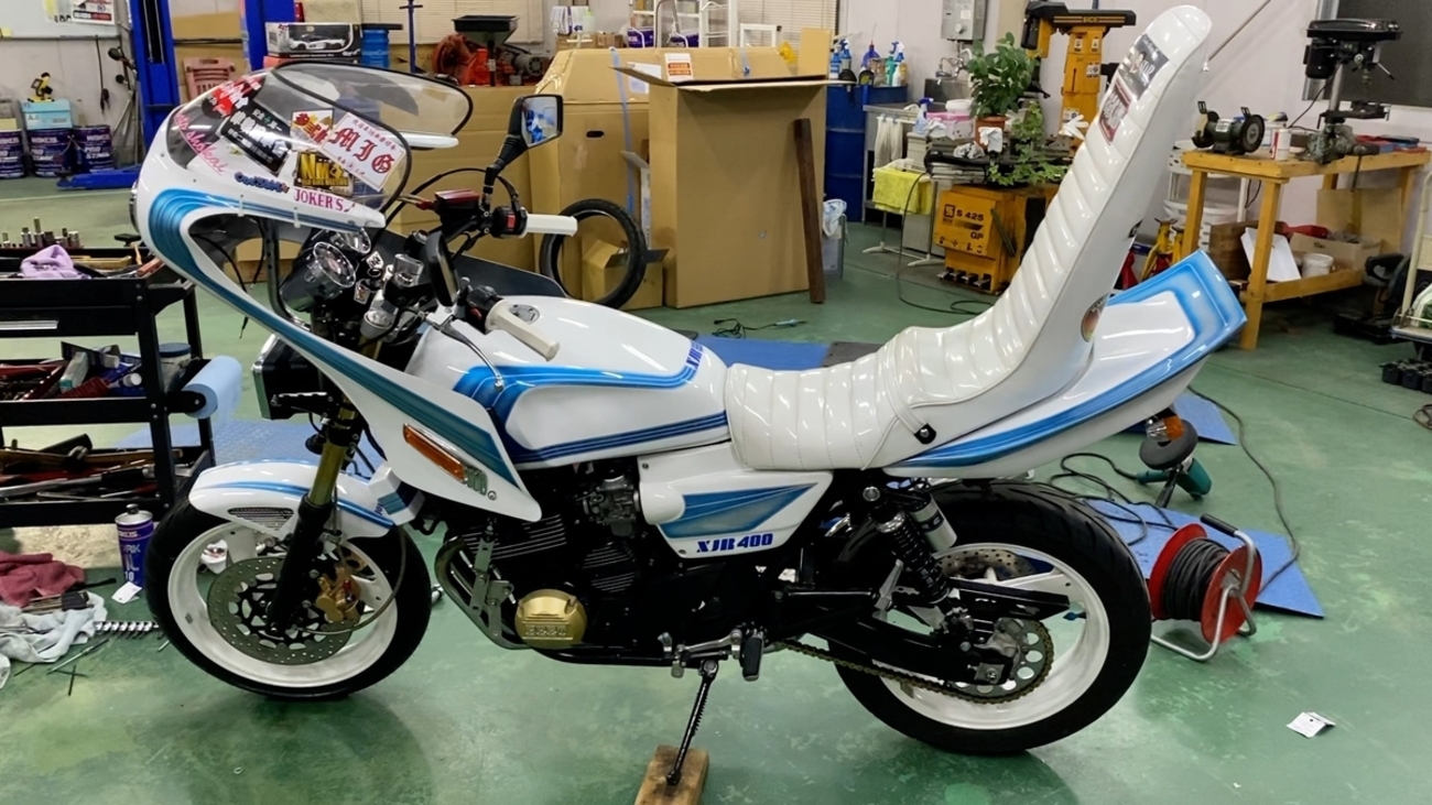 デュアルカウルをxjr400初期型4HMに取り付けた（ジョーカーズ 