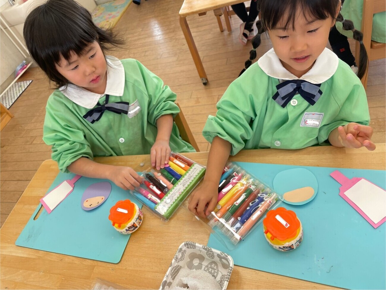 1月の壁面制作🎍 - くずはローズ幼稚園の日記(枚方市・樟葉)