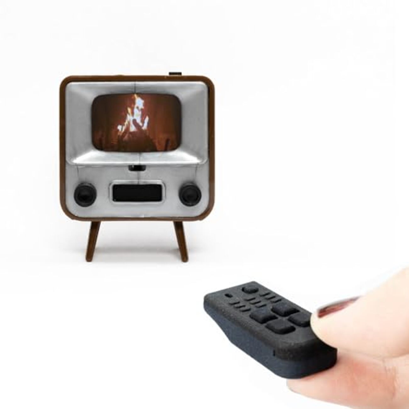 TinyTV 2 ブラウン ミニチュアテレビ リモコン付き 新品・箱難あり Amazon | TinyCircuits TinyTV 2 (ブラウン) | ポータブルテレビ