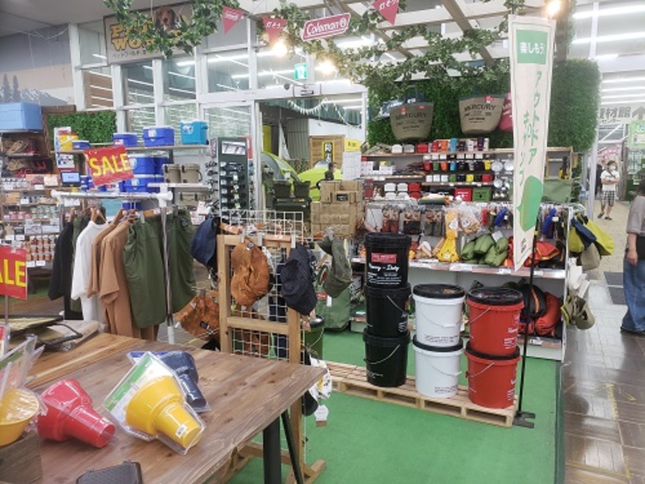 ジョイフル本田NT店 アウトドア売り場 - おやじソロキャンプ・バイクと