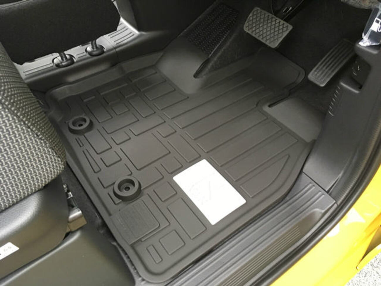 N-VAN 現時点でベストな選択かも 純正ラバーフロアマット取付編 - GENUINE+