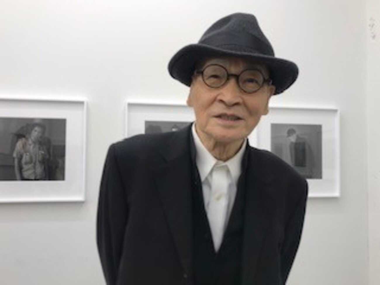 【や・ちまた　王たちの回廊】鬼海弘雄　サイン入 や・ちまた 王たちの回廊／鬼海弘雄 | ON THE BOOKS