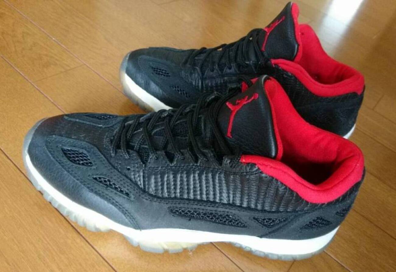 NIKE AIR JORDAN 11 LOW IE 