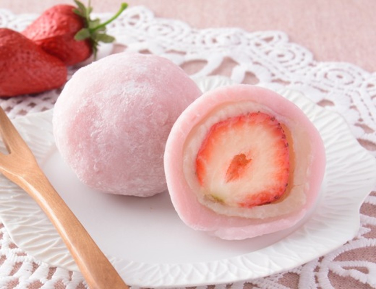 【苺大福】 榮太樓總本鋪で「いちご大福」期間限定販売！農家さんと連携し