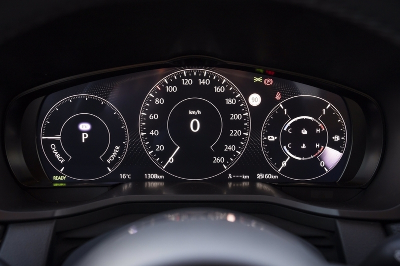 CX-60のフル液晶メーターに関する情報「文字のサイズは変更可能 