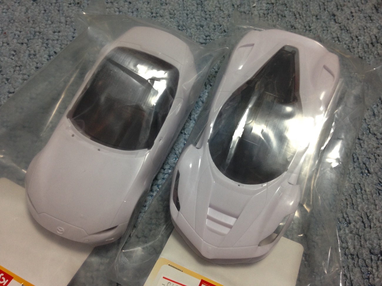 新品 京商 ミニッツレーサー用ホワイトボディー塗装 某ビルダーさん作 ゴルフ 新品 京商 ミニッツレーサー用ホワイトボディー塗装 某ビルダー