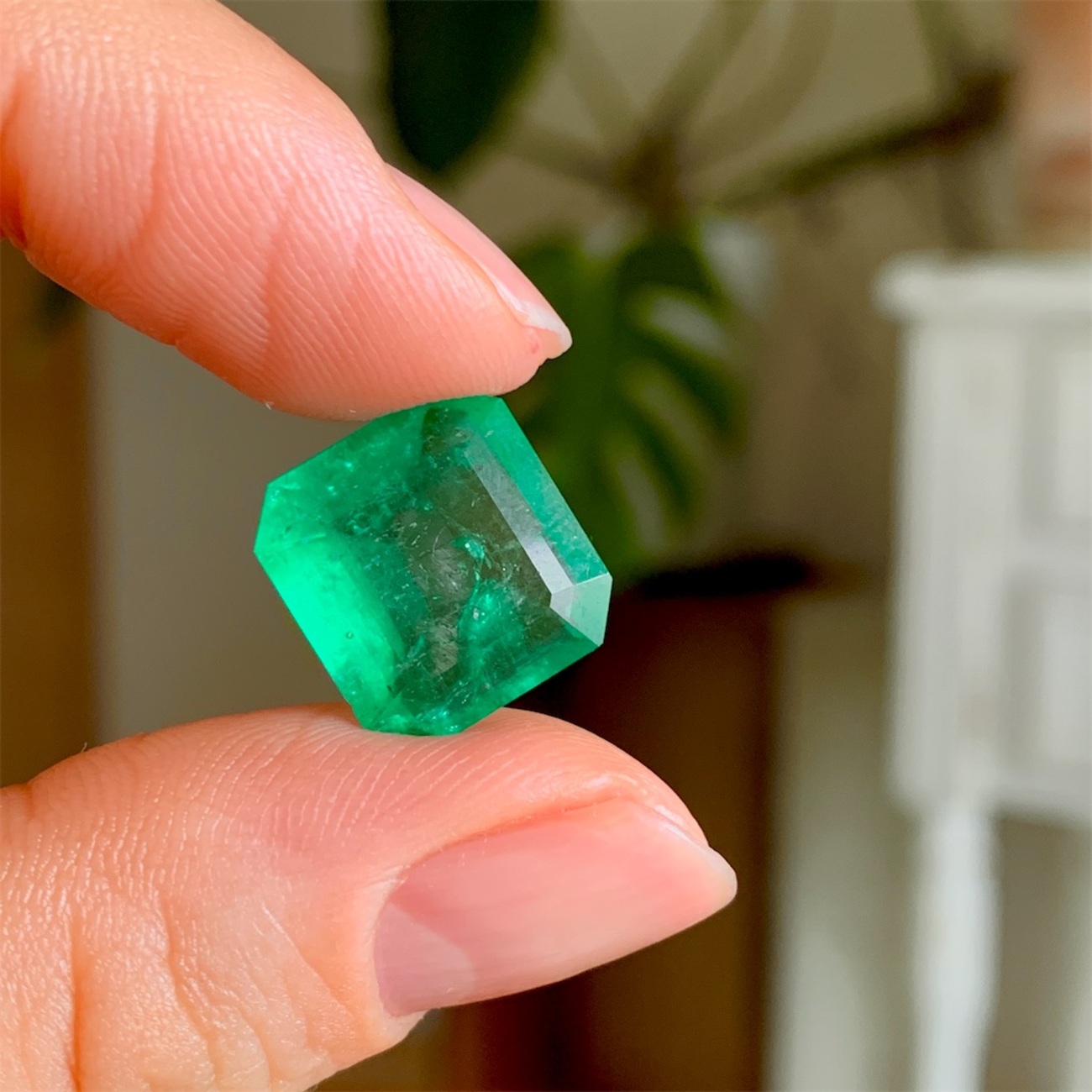 エメラルド 3.4ct 天然石 欠かし