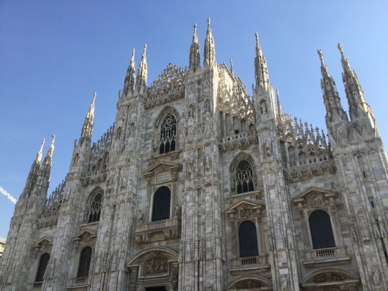 冬のイタリア周遊ツアー8】大理石尽くしの美しき巨大建築 ミラノ 