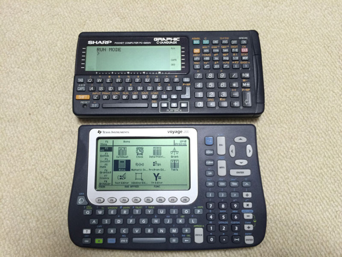 SHARP PC-G850V とTI voyage 200 - 電子趣味の部屋