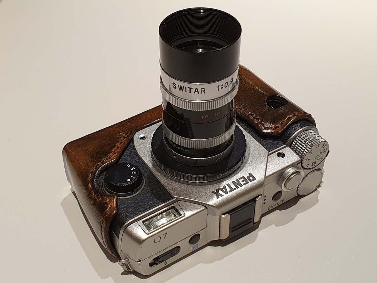 オールドレンズ】SWITAR 13mm F0.9の危うい描写をPENTAX Q7で楽しむ