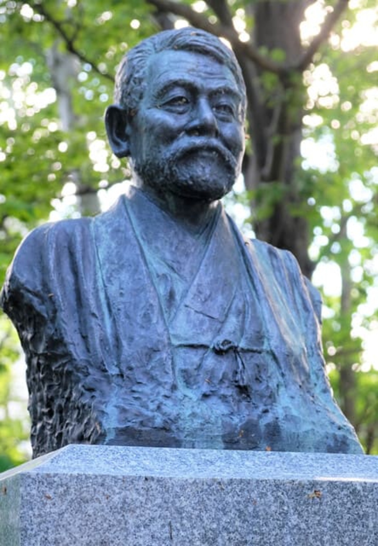 中野五一「前田正名翁像」 釧路の野外彫刻(45) 北海道美術ネット新館