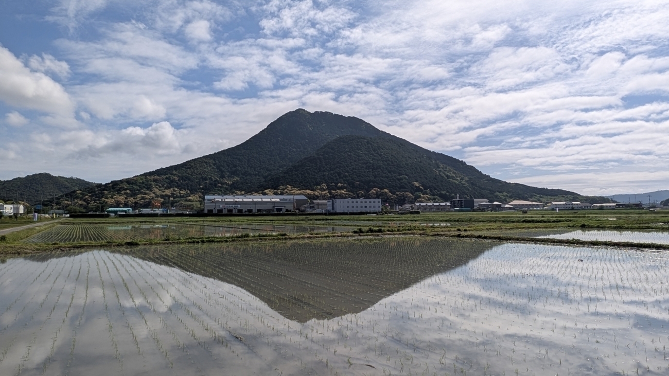 俵藤太と大ムカデ伝説の山へ ~ 三上山参拝登山記