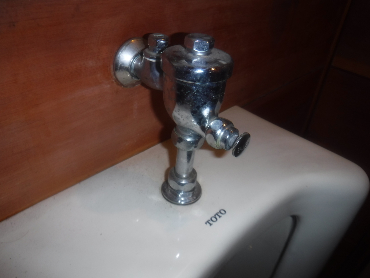 小便器フラッシュバルブ交換 TOTO T60PR - あなたにも出来るかも？水道 