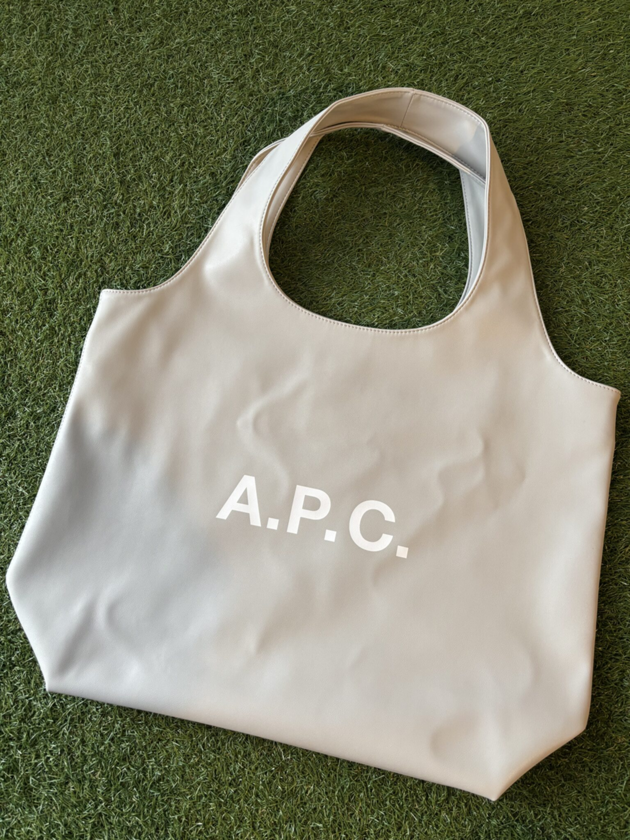 A.P.C.「NINON」大容量トートバッグ購入レビュー｜楽天でお得にGET 