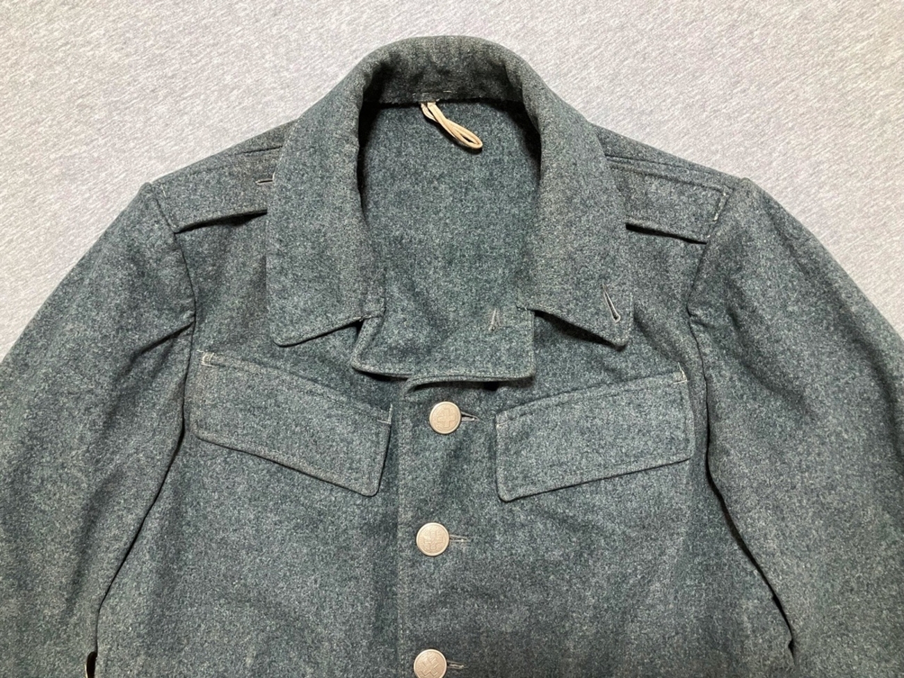 背面に特徴あり！【スイスの軍服】陸軍ウールサービスジャケット 