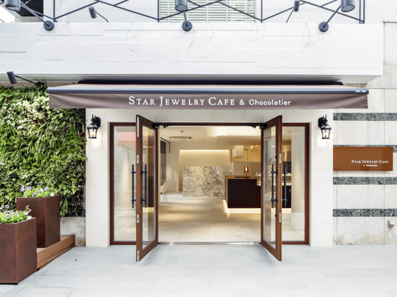 元町にスタージュエリー直営カフェ&ショコラティエ「STAR JEWELRY CAFE 