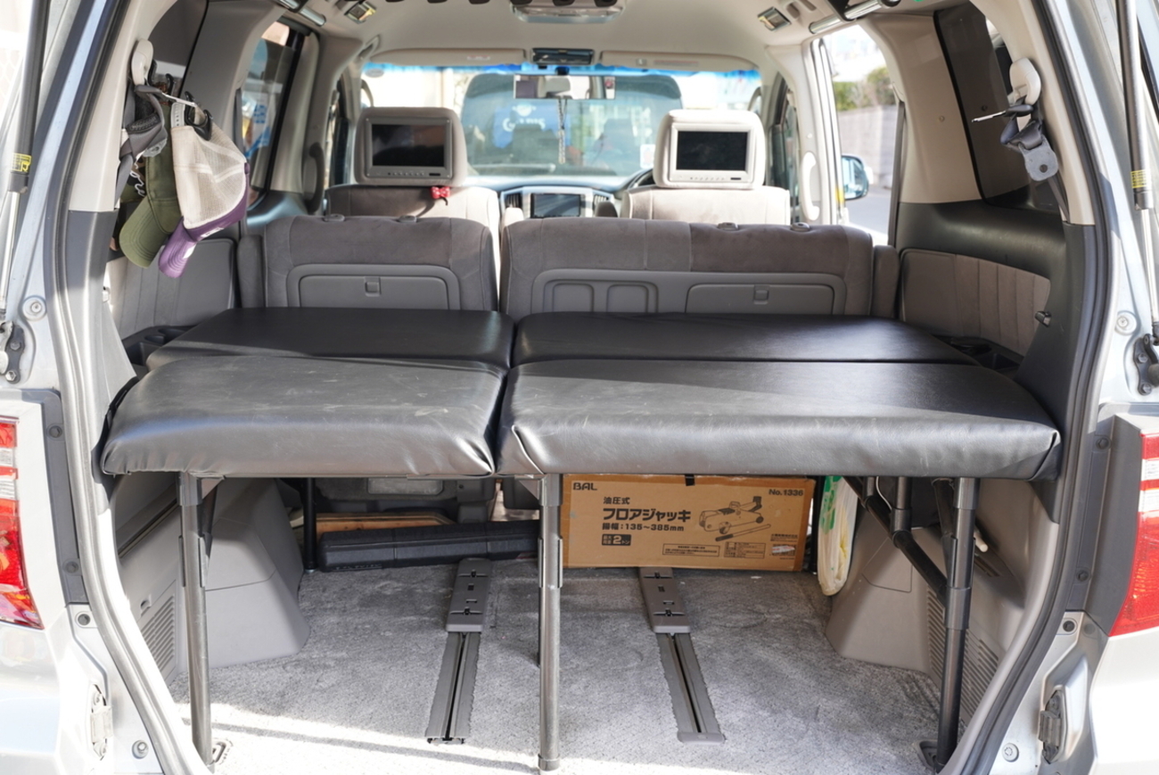 イレクターパイプで自作2段ベッド！車中泊も快適で棚にもなって荷物も 