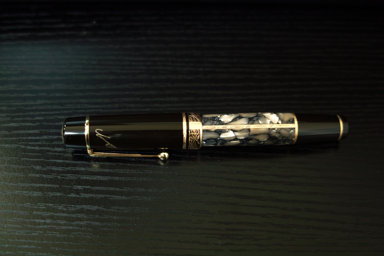 モンブラン　万年筆　作家シリーズ　アレキサンドル・デュマ　サインミス 中古)MONTBLANC モンブラン セット 作家シリーズ1996