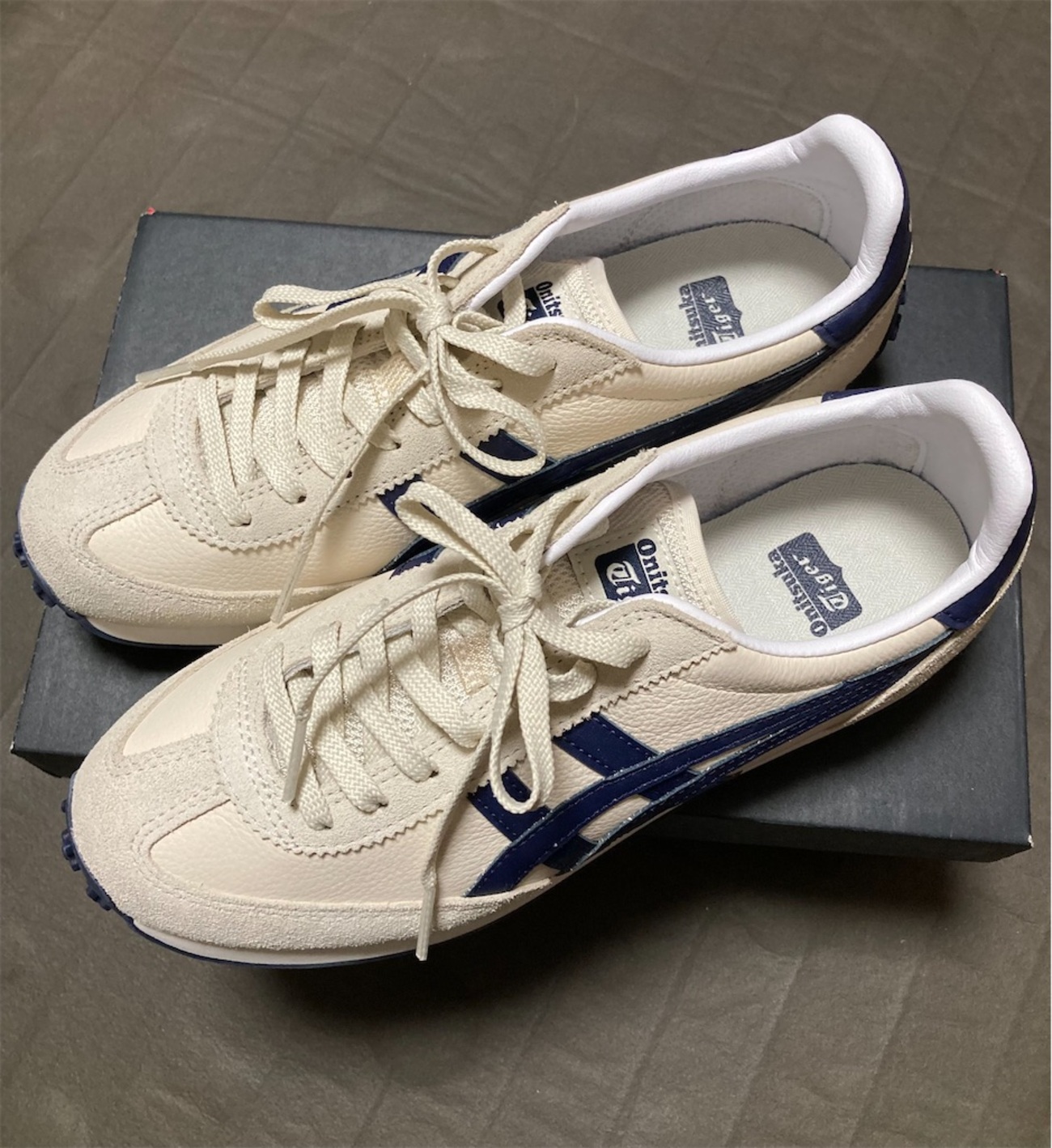 オニツカタイガーOnitsuka Tigerの「EDR 78」 - 花 ワン d i a r y