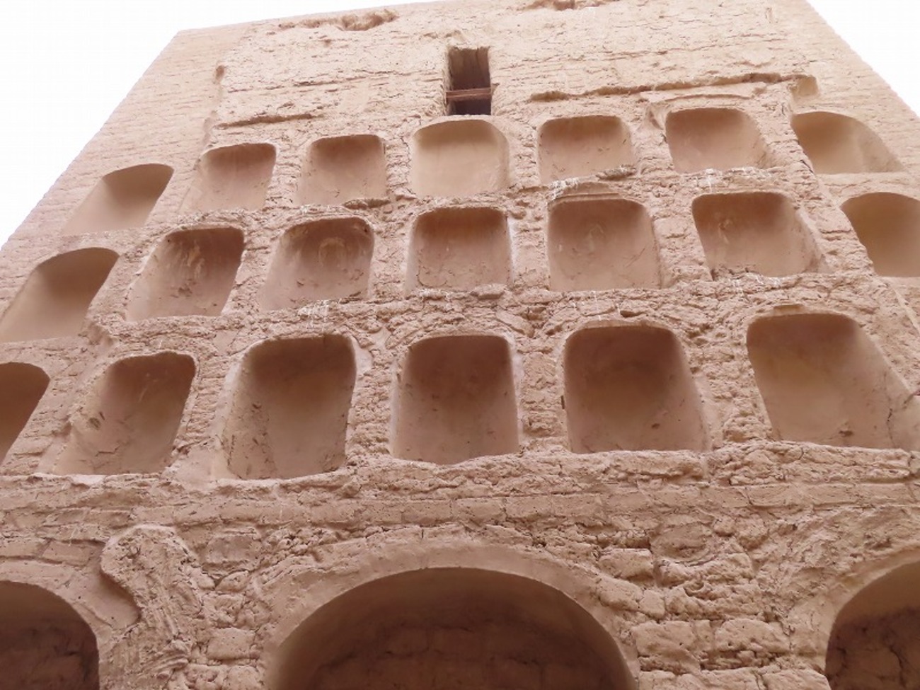 トルファン市郊外の世界遺産『高昌故城』はシルクロードの重要中継地点