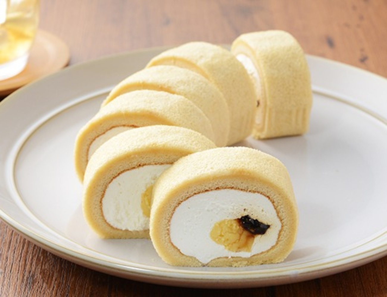 ローソンから「MGAもち食感ロール プリン」が新登場！「Mrs. GREEN 