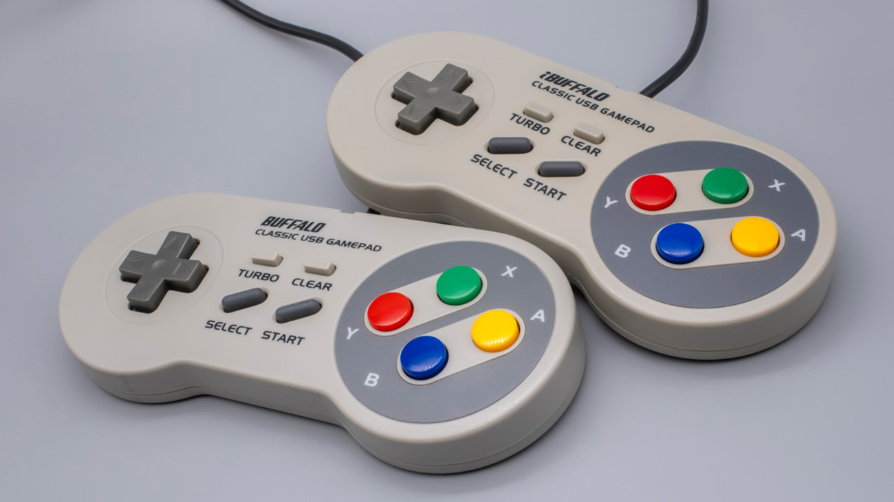 スーファミコントローラー風のレトロ調USBゲームパッドを買い増し
