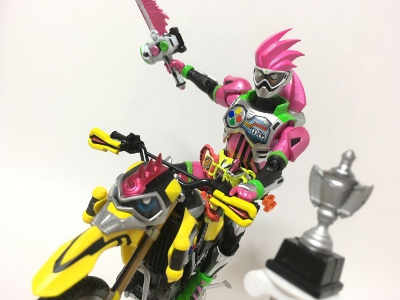 S.H.フィギュアーツ 仮面ライダーレーザー バイクゲーマーレベル2 