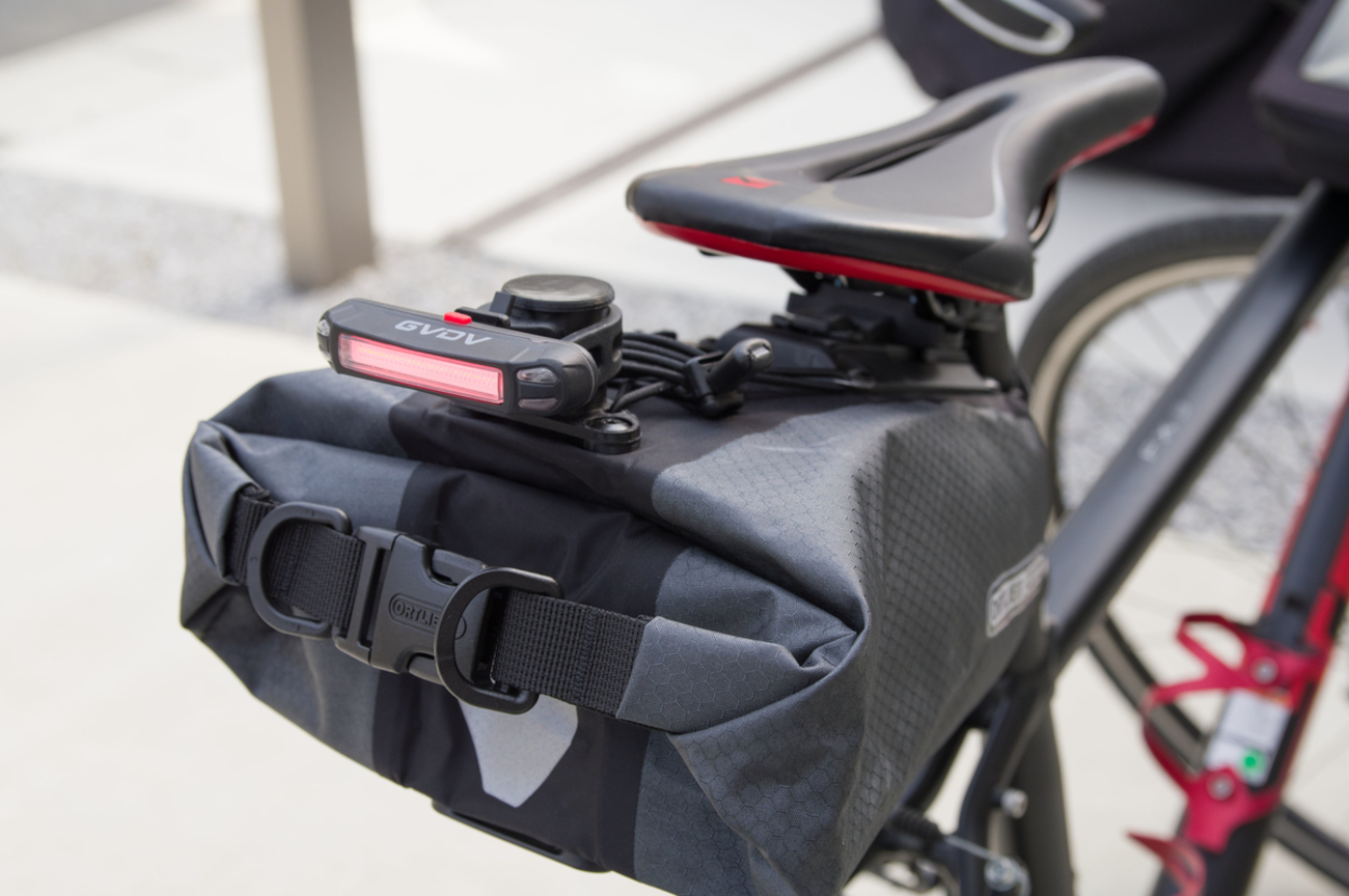 ORTLIEB サドルバッグ L スレートに輪行セットを収納 - 二輪祭