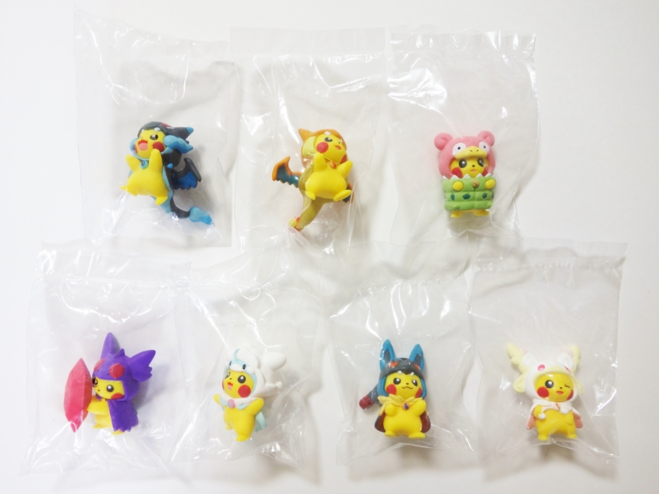 購入】フィギュアコレクション メガポンチョを着たピカチュウ (2016年1 