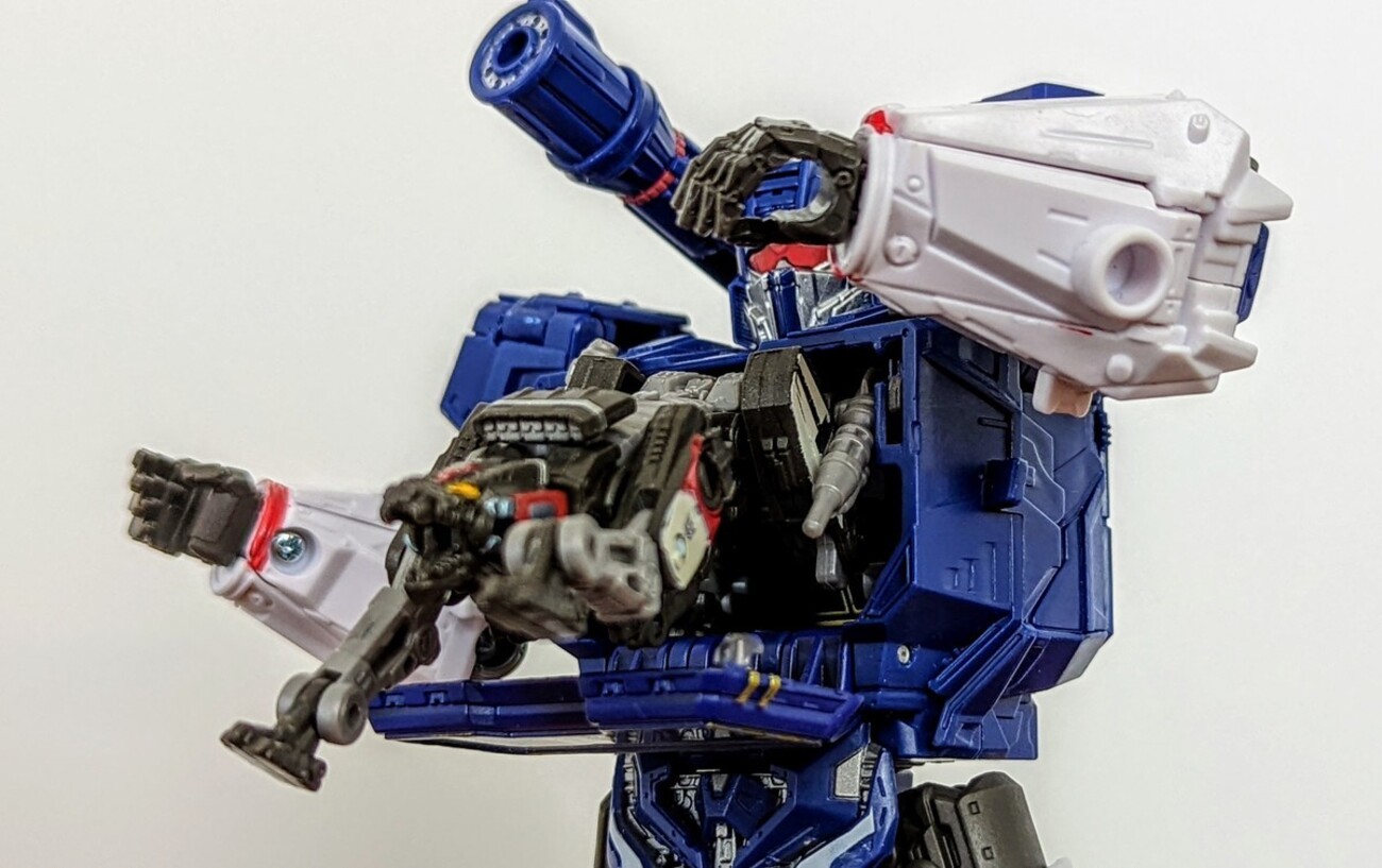 トランスフォーマー スタジオシリーズ SS-81 サウンドウェーブ & SS-78 