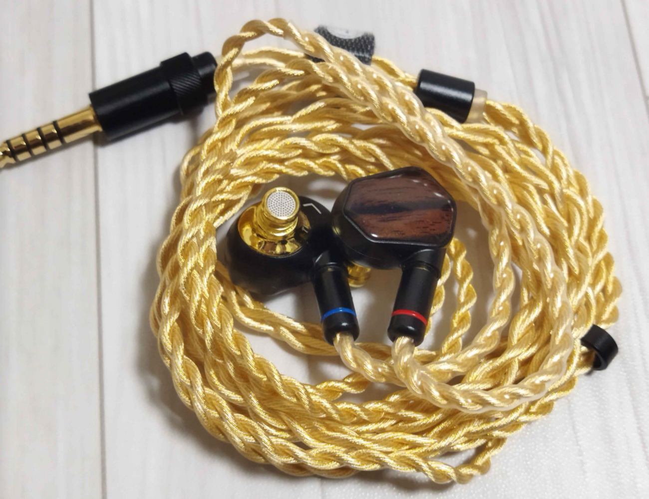 Tin HiFi T7 ダイナミックドライバー　有線イヤホン TIN HIFI T7 ダイナミックドライバー搭載 イヤホン IEM - ミミソラ