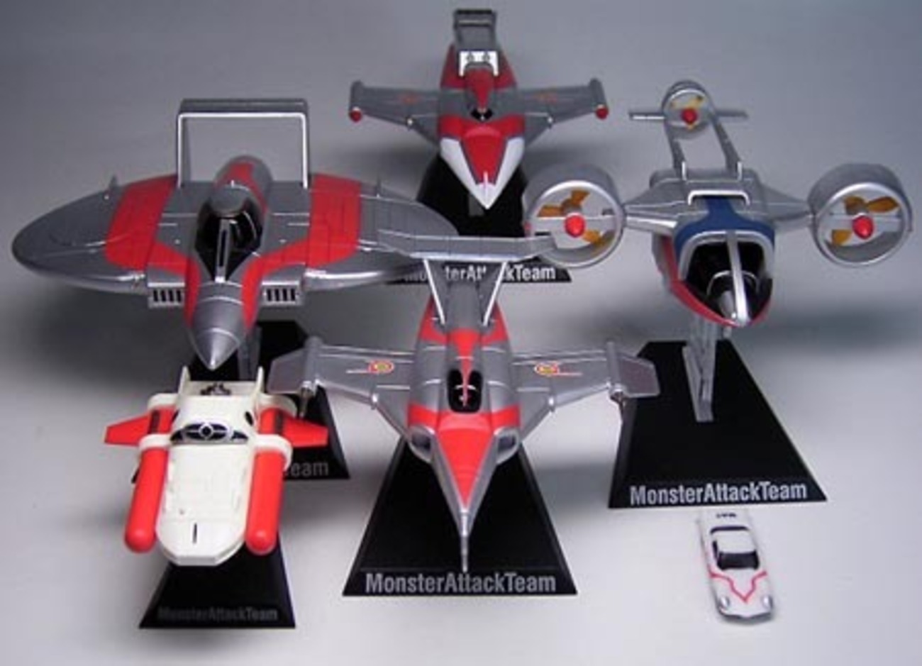 520 新品 特典付 ウルトラ警備隊 モンスターアタック GBA① 