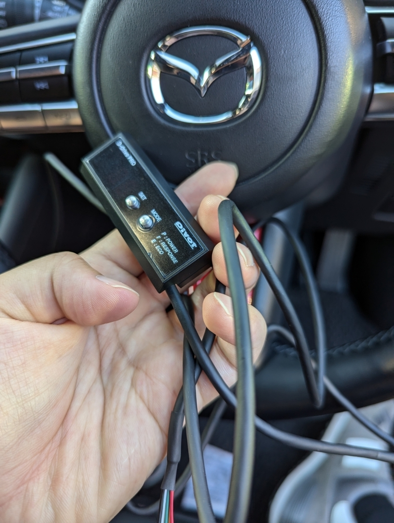 MAZDA3(BP5P) に 3-drive · PRO を取り付け - ┗┐＜(՞ਊ՞)＞┌┛