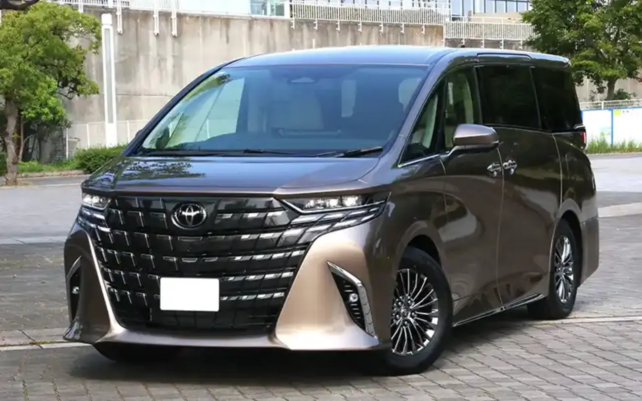 2007F1 新型ルノーR27と新体制を発表！ - 新車情報の車ニュースを配信